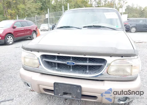1999 Ford Explorer Eddie Bauer/Limited/Xlt from USA, damaged, VIN 1FMZU35P4XZA12866